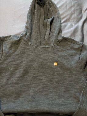 10 Tree Men's Hooded Pullover Sweater in Black